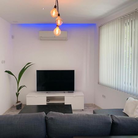 Nordic Style Apartment With Underground Parking Sofia Eksteriør billede