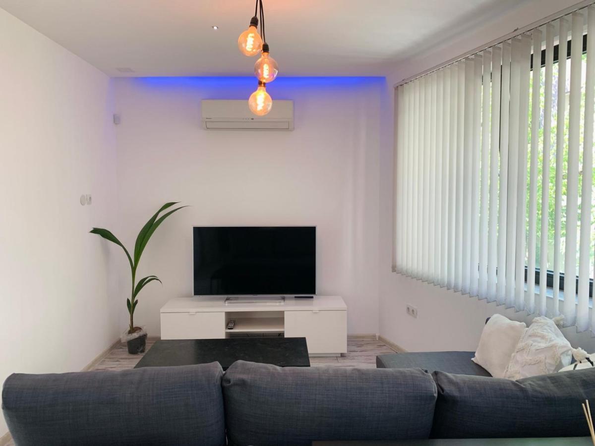 Nordic Style Apartment With Underground Parking Sofia Eksteriør billede